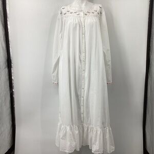 *** Erika Taylor  White Cotton Nightie *** S